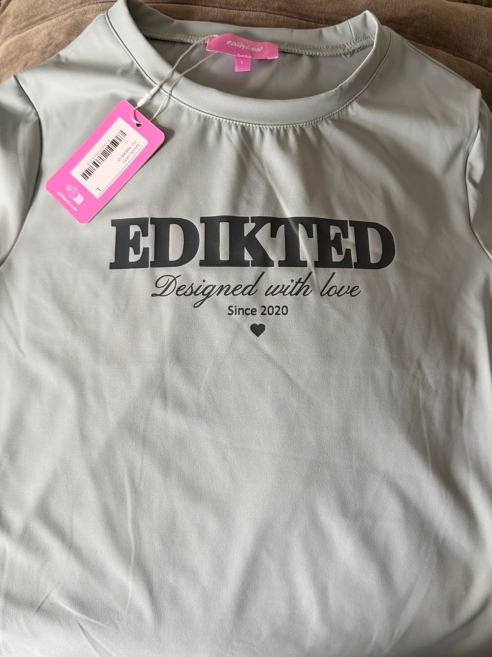 Edikted Short Sleeve Crewneck Tee in Light Gray with Black Logo